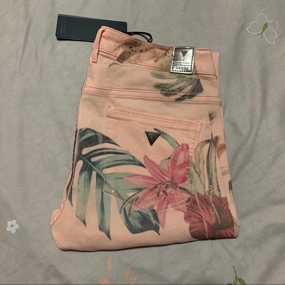 Guess Peach Jeans with Flowers - Picture 5 of 5